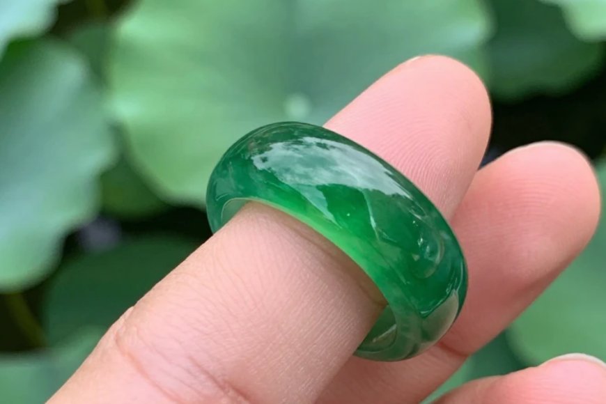 Nhẫn Càn Long là gì mà gây nhiều tranh cãi? Thông tin chi tiết nhất